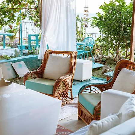 Sea View Villa With Private Garden- Beach Umbrella Included Durrës
