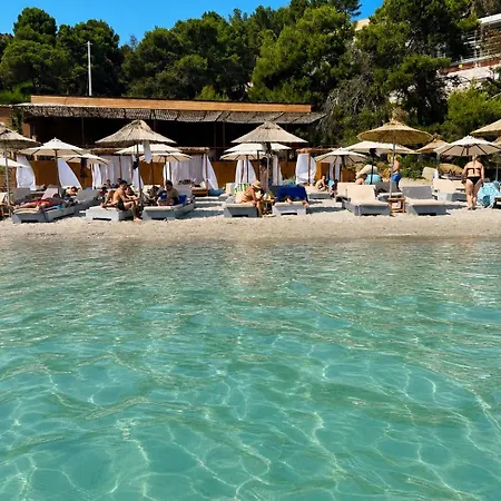 Sea View Villa With Private Garden- Beach Umbrella Included Lejlighed *