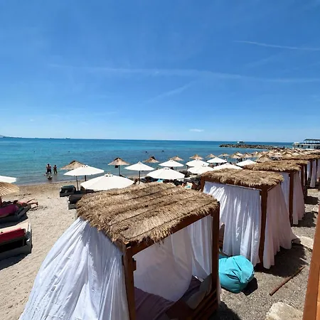 Sea View With Private Garden- Umbrella Included דורס